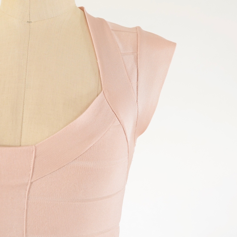 ❌SOLD❌French Connection Pink Bandage Dress - Picture 3 of 7